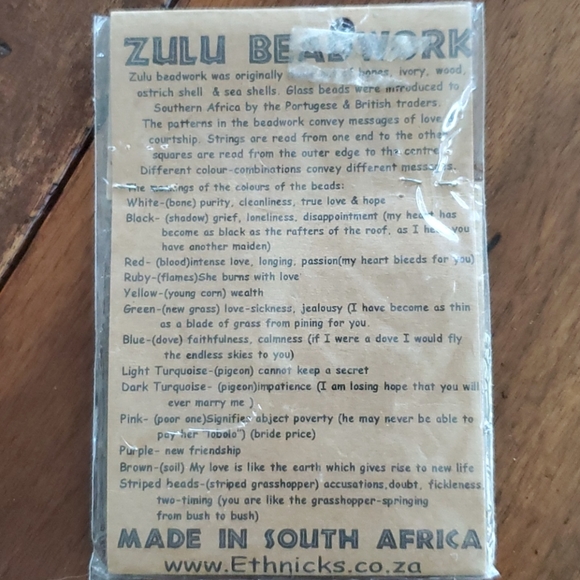 Zulu beadwork pin - Picture 3 of 3